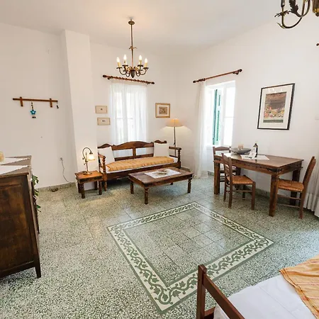 Elisabeth'S Traditional House In Poros Poros Town Esterno foto