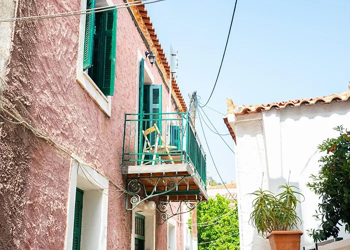 Elisabeth\'S Traditional House In Poros