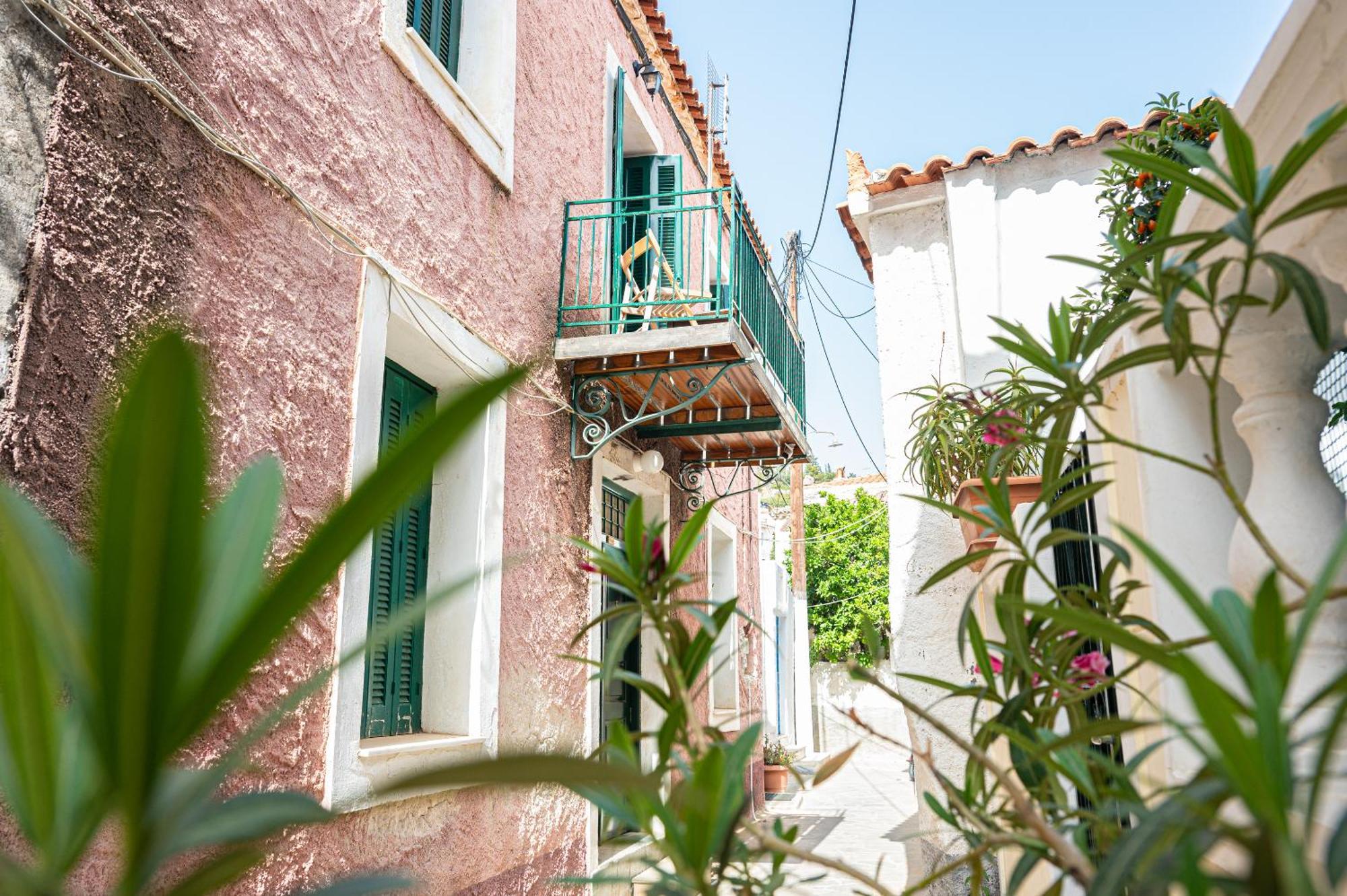 Elisabeth's Traditional House In Poros Poros Town