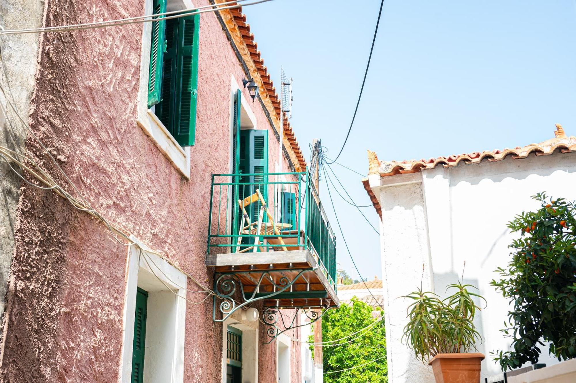 Elisabeth's Traditional House In Poros